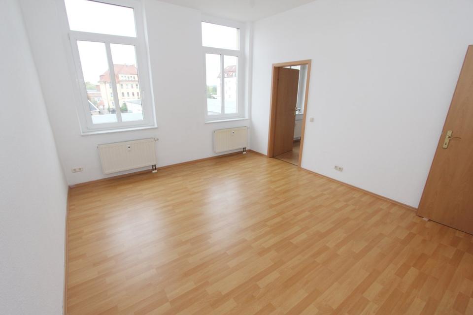 Thumbnail-Helle 2-Zimmer Wohnung im 2. OG mit Balkon in Plauen