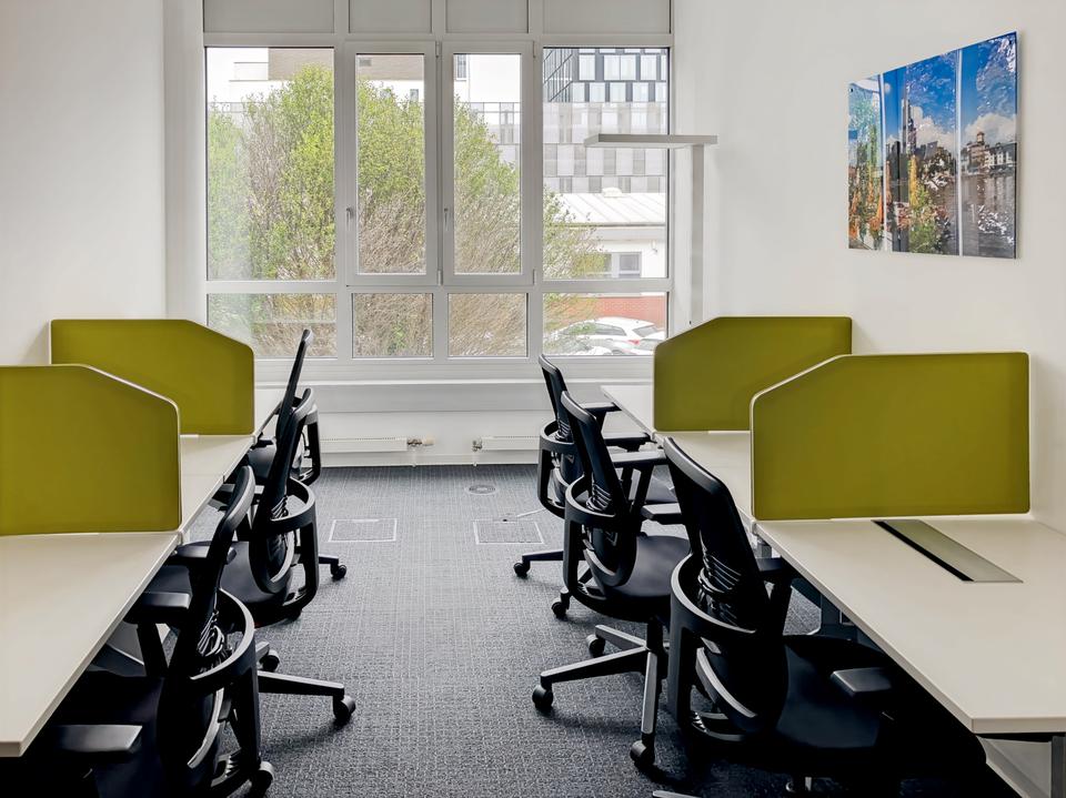 Thumbnail-Coworking-Bereich in REGUS Business Park