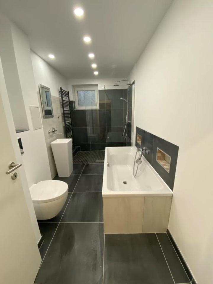 Thumbnail-Moderne, voll möblierte 2-Zimmer-Wohnung mit Balkon in Düsseldorf