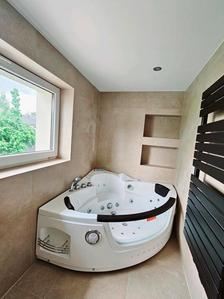 Thumbnail-Für 1 Jahr: Haus zu vermieten mit Whirlpool u Außenpool