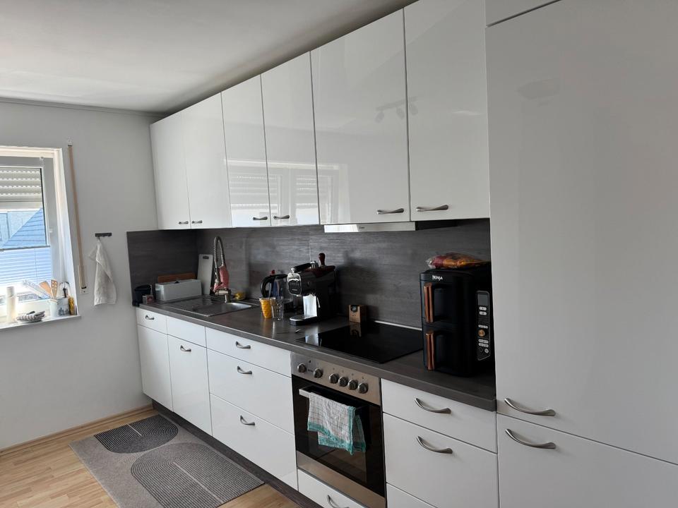 Thumbnail-3 Zi-Wohnung in ruhigen Wohngebiet