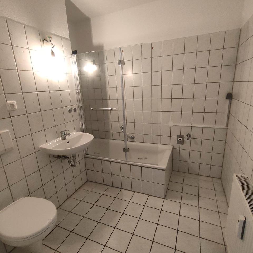 Thumbnail-Provisionsfrei: 3-Zimmer-DG-Wohnung mit Balkon in Eschborn