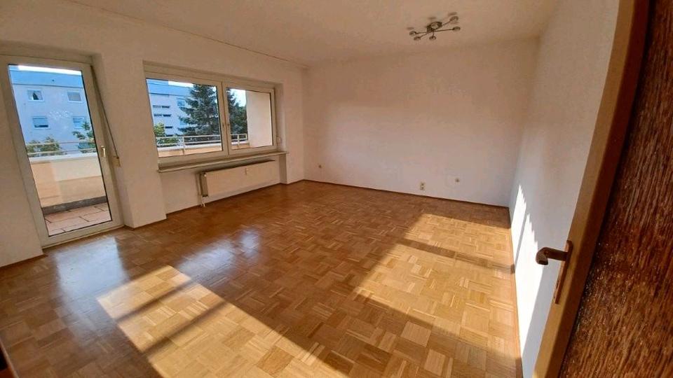 Thumbnail-3 Zi.-Wohnung mit Balkon, Aufzug, 4OG, in Zabo Jochensteinstraße