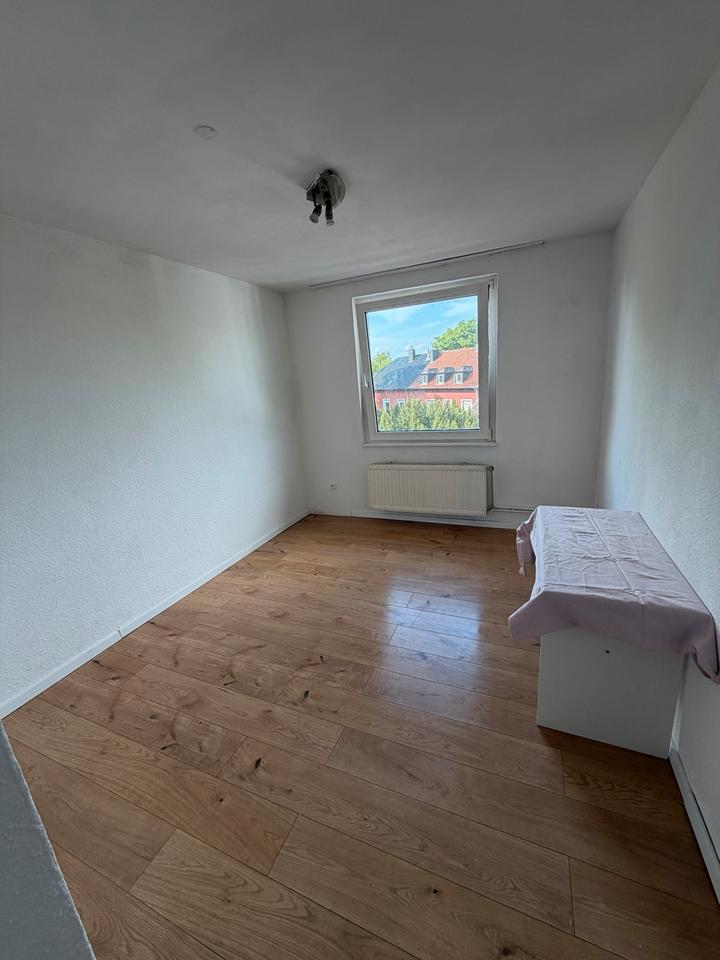 Thumbnail-Zimmer in 2WG in Aachen neu renoviert ab sofort!
