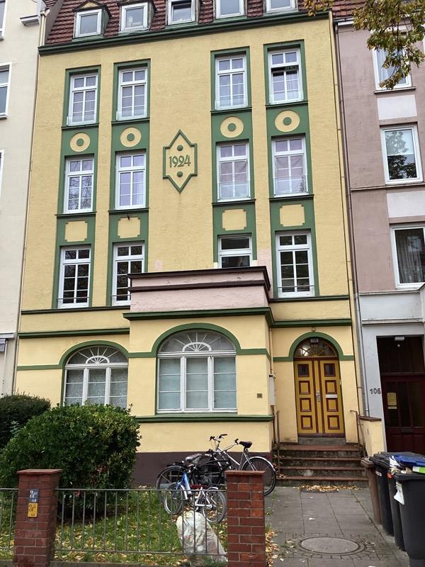 Thumbnail-Wer will mich!? Schöne 4-Zimmer-Altbauwohnung mit zwie Balkonen, sofort anmietbar!