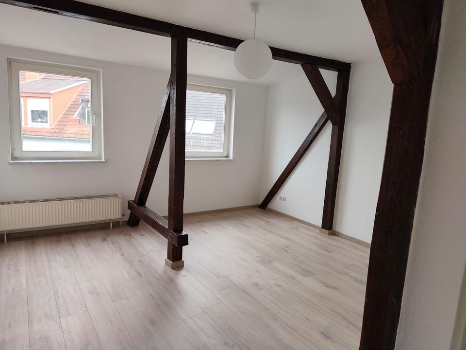 Thumbnail-Citynahe DG - 2 Raum -Wohnung , mit EBK , Dusche