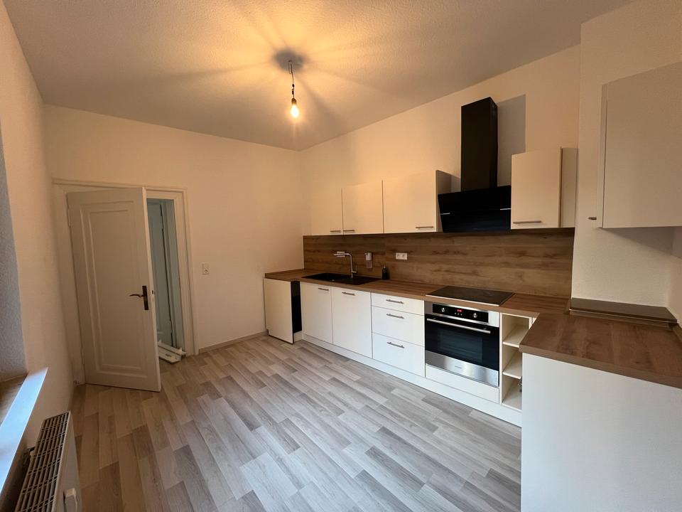 Thumbnail-3 Zimmer Küche Bad 90qm Altbau frisch saniert Innenstadt Wohnung