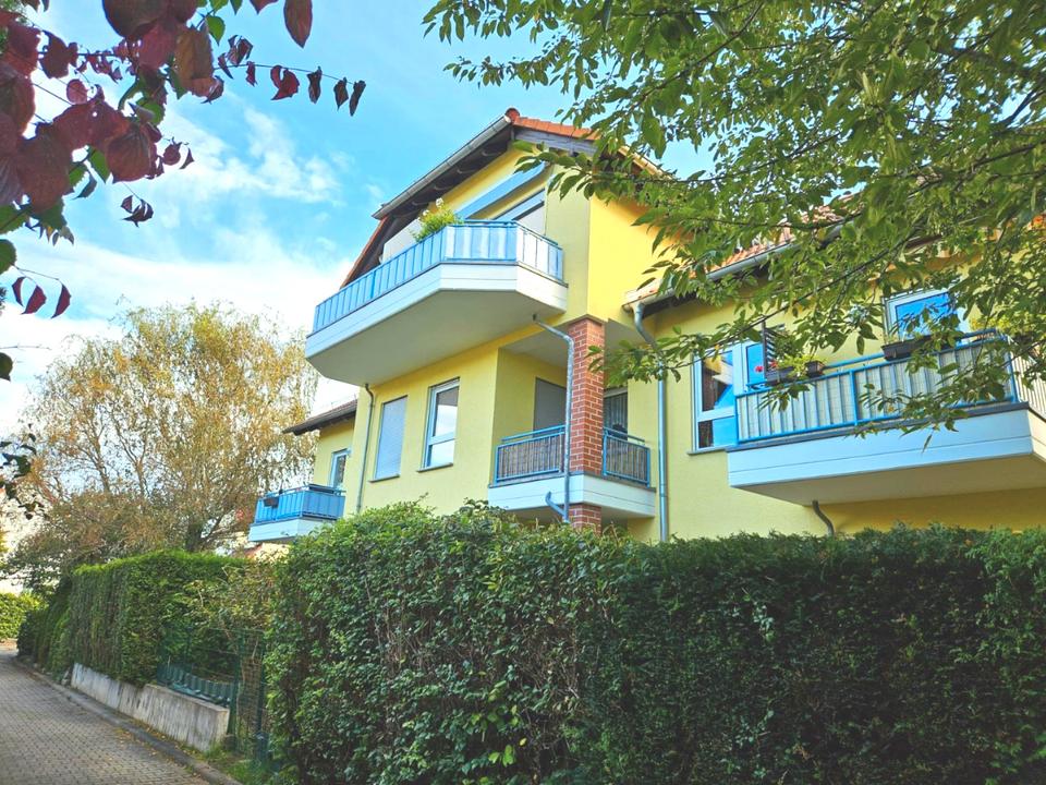 Thumbnail-Gemütliche 2-Zi.-Wohnung mit Balkon und Stellplatz