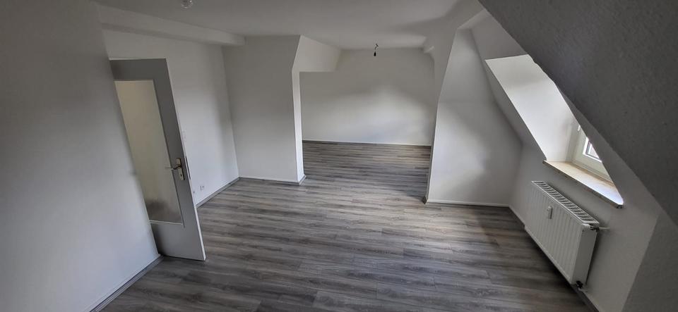 Thumbnail-3 Zimmer Dachgeschosswohnung in Homberg..