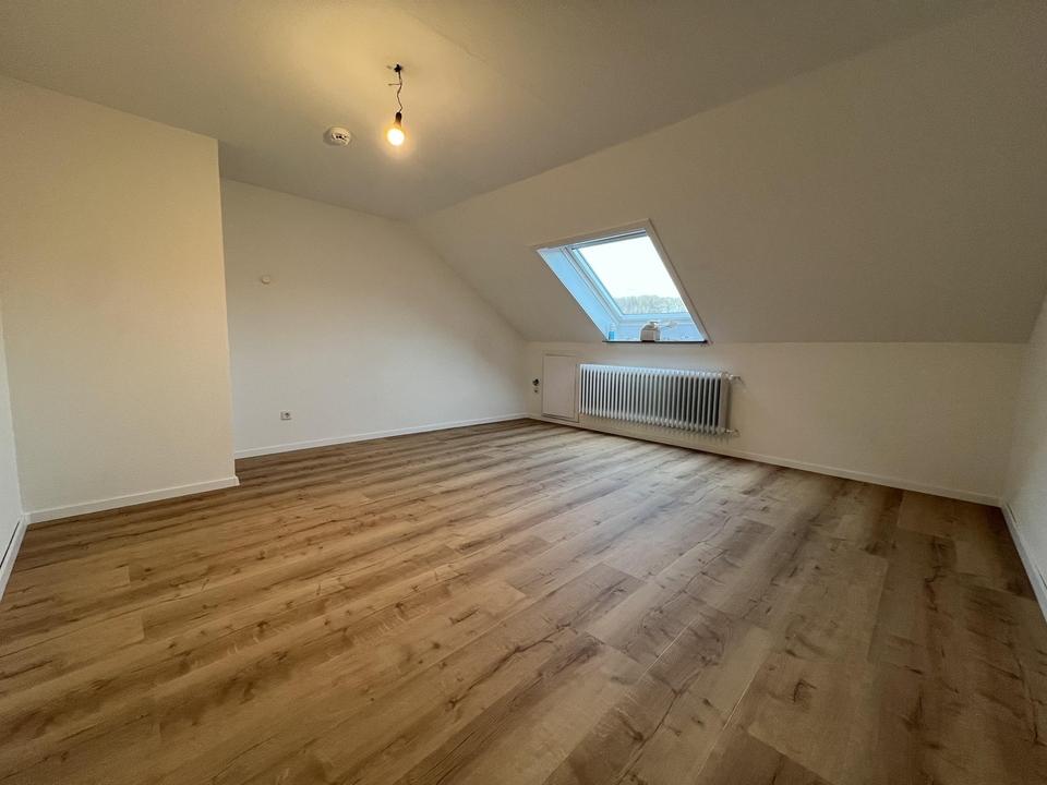Thumbnail-3-Zimmer-Wohnung | Erstbezug nach Renovierung | 47 m² | Ravensberger Straße 162, Wuppertal