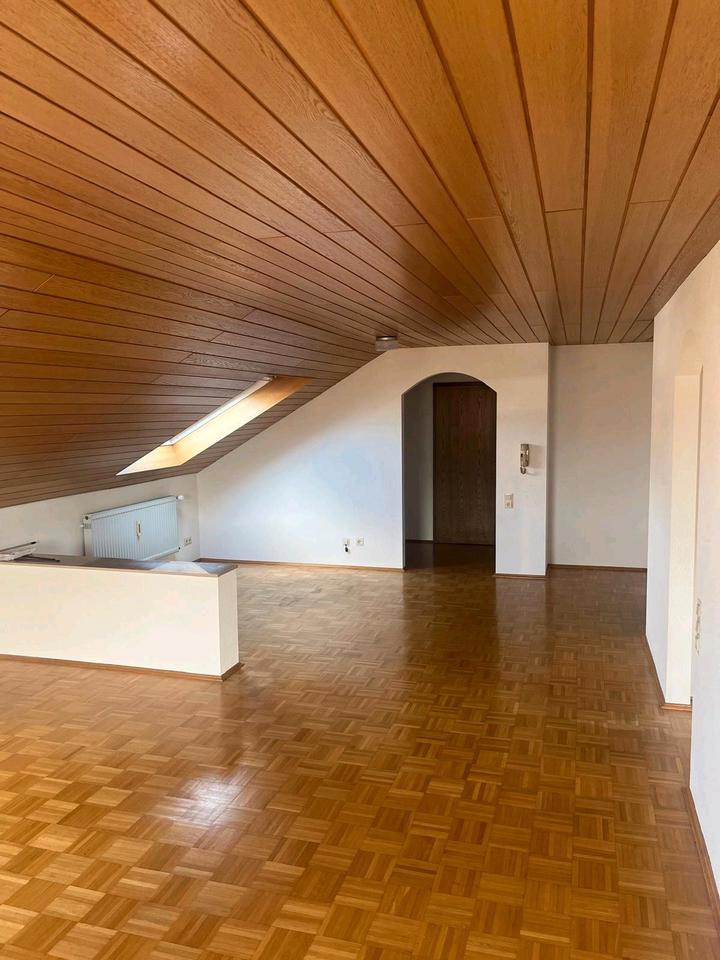 Thumbnail-Gemütliche 2 Zimmer DG Wohnung