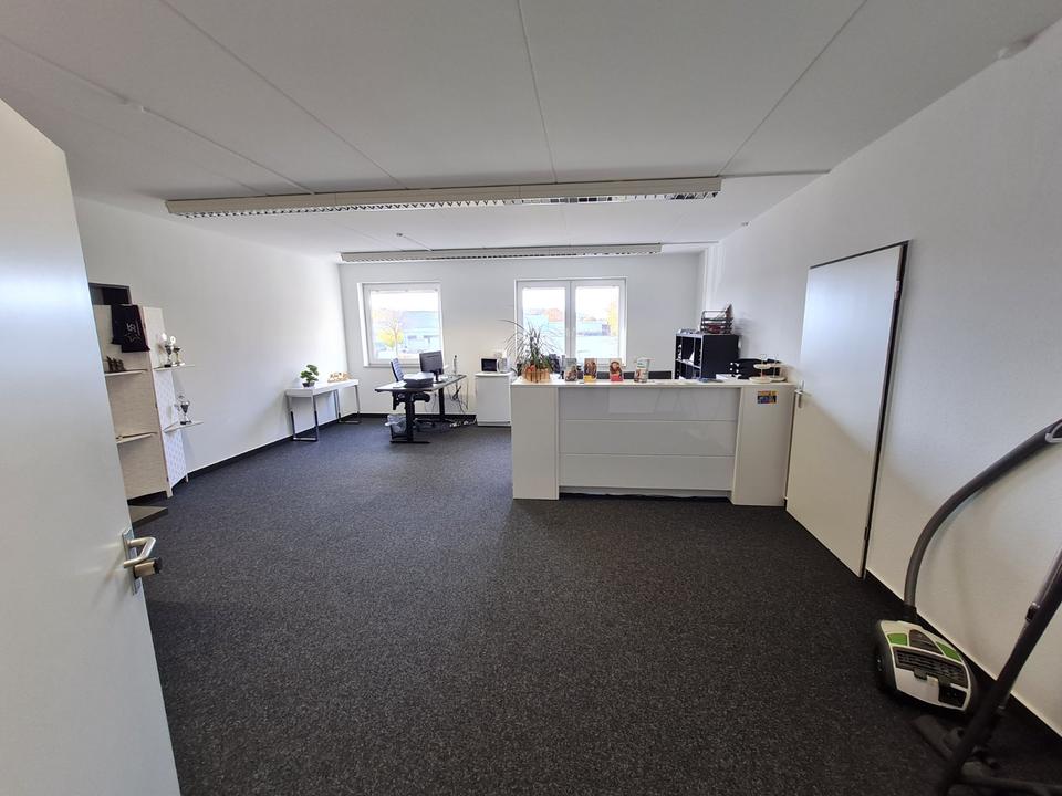 Thumbnail-Große Bürofläche mit 40,65 m² für mehrere Mitarbeiter im Nobel Business Center