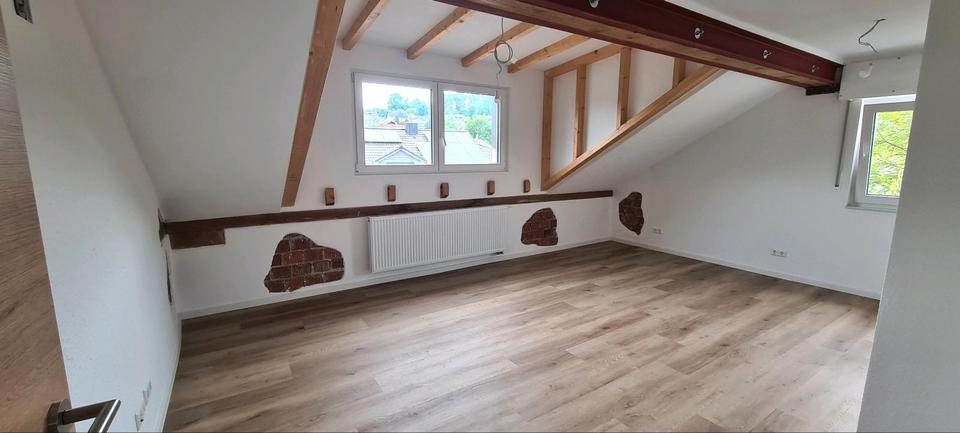 Thumbnail-Helle 3,5 Zimmer DG Wohnung