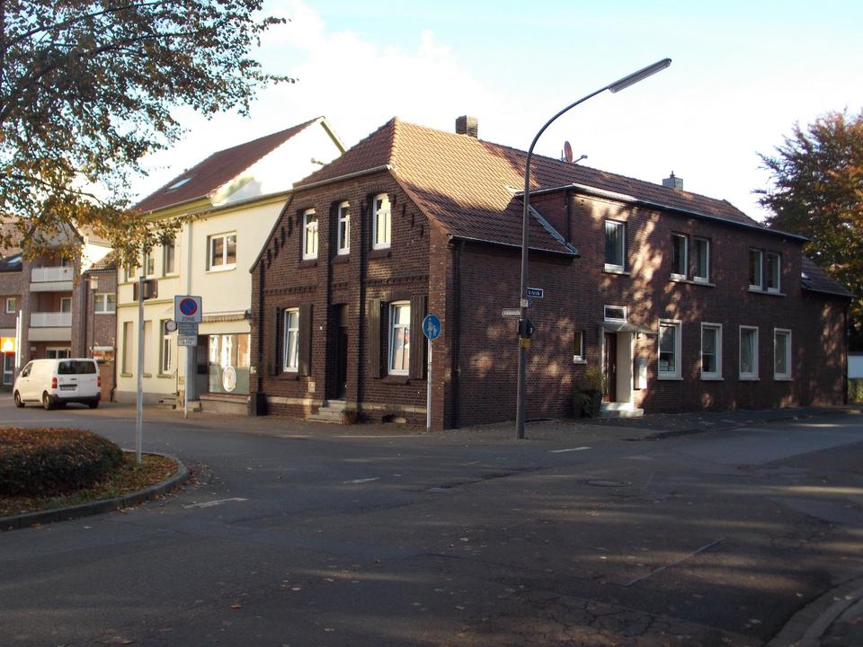 Thumbnail-Wohn-und Geschäftshaus mit Charme und Geschichte in M.-Polsum