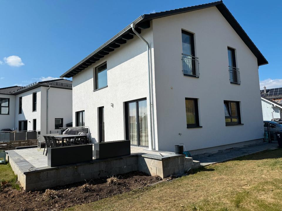 Thumbnail-Einfamilienhaus Wohnhaus 230qm voll Unterkellert 572qm Grundstück