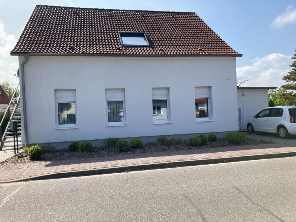 Thumbnail-kleine 2-Raum Wohnung mit Terasse