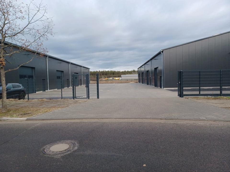 Thumbnail-Gewerbehalle, Halle, Büro