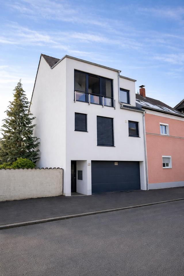 Thumbnail-Zweifamilienhaus | 2 Wohnungen in Bestlage Deggendorf