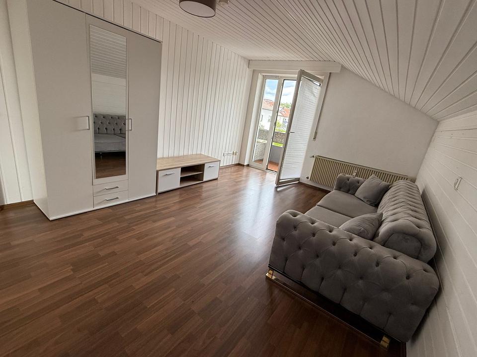 Thumbnail-1,5 Zimmer Wohnung Dachgeschoss