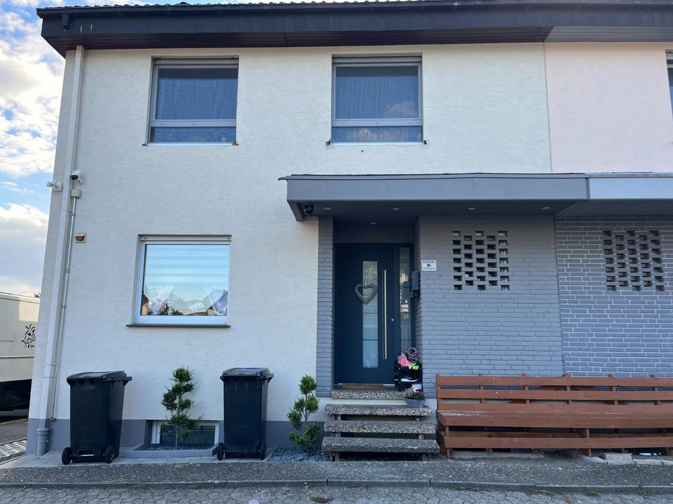 Thumbnail-Schönes Reiheneckhaus in BI-Brackwede