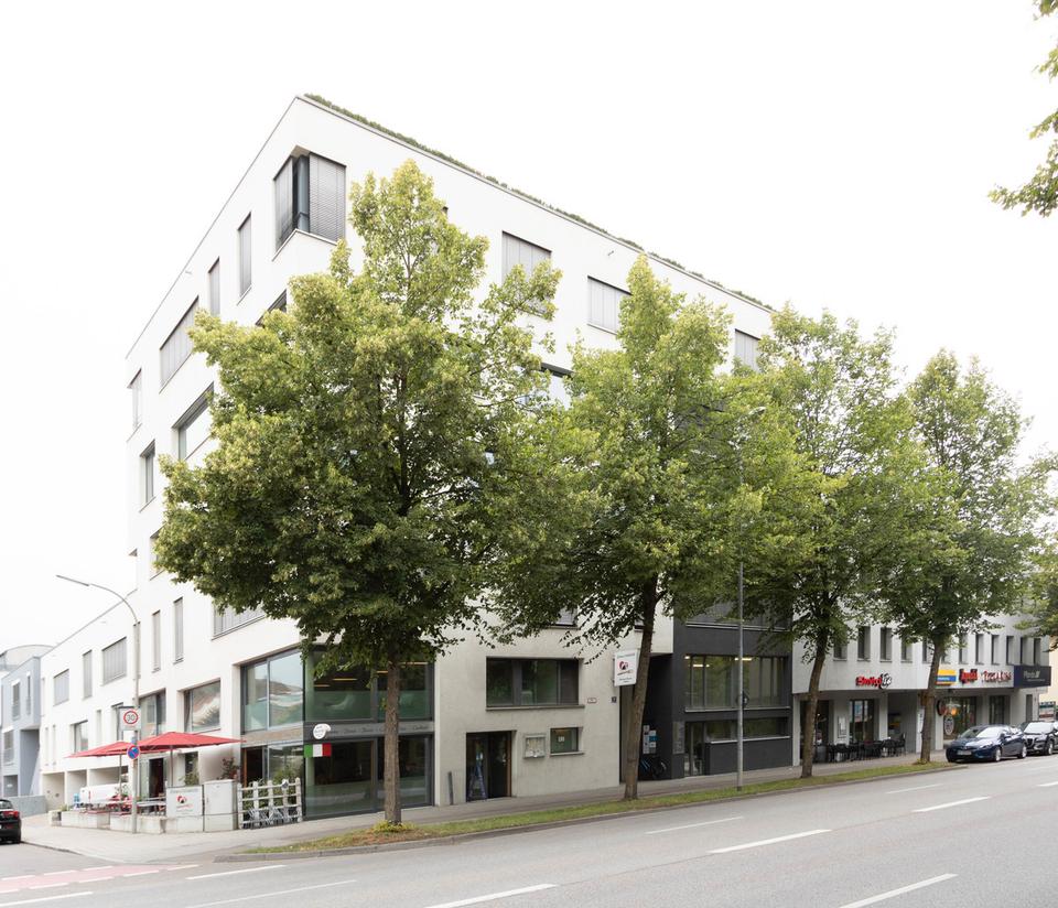 Thumbnail-Modernes Büro mit Einbauküche und Balkon