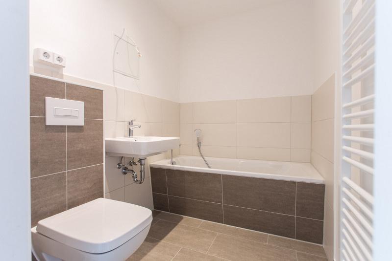 Thumbnail-Erstbezug nach Modernisierung mit Aufzug