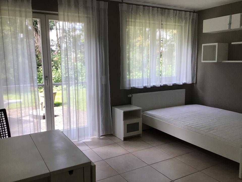 Thumbnail-Vollmöblierte Einliegerwohnung mit Terrasse zu vermieten