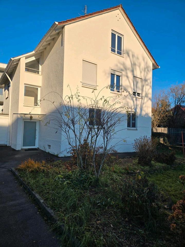 Thumbnail-Wohnhaus mit 3 Wohnungen n 70619 provisionsfrei zu verkaufen