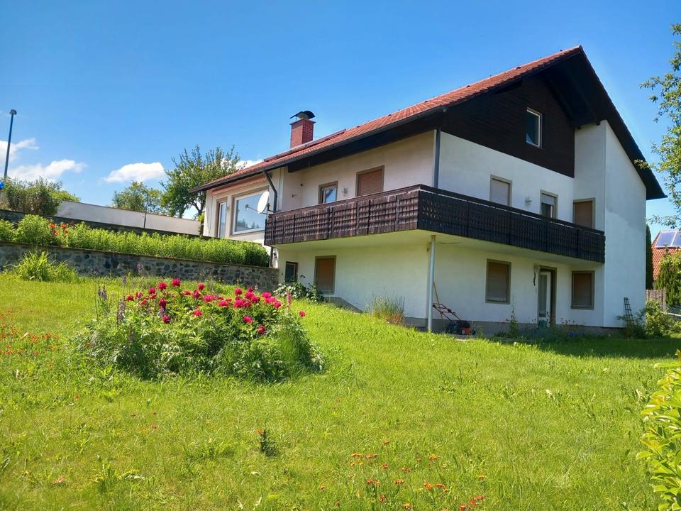 Thumbnail-Einfamilienhaus mit Bergblick und großem Garten in sonniger Lage