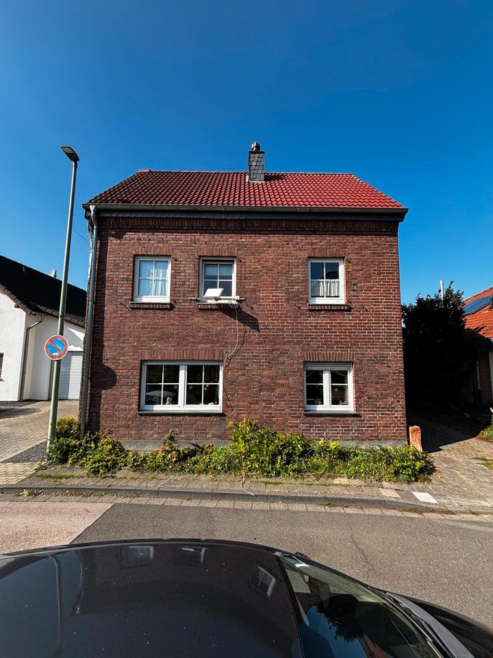 Thumbnail-Einfamilienhaus in Niederzier mit Reserven