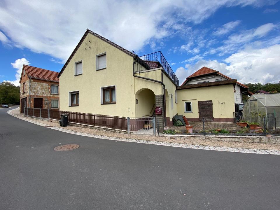 Thumbnail-Provisionsfrei: Renovierungsbedürftiges EFH mit Ausbaureserve