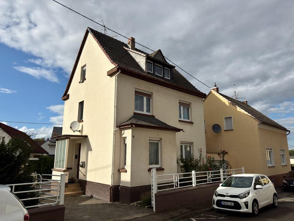 Thumbnail-Einfamilienhaus 5-Zimmer-Einfamilienhaus mit Garten