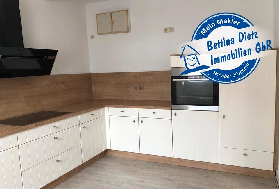Thumbnail-DIETZ: 2-3 Zimmer Wohnung mit schöner Einbauküche und Holzofen in ruhiger Wohnlage!