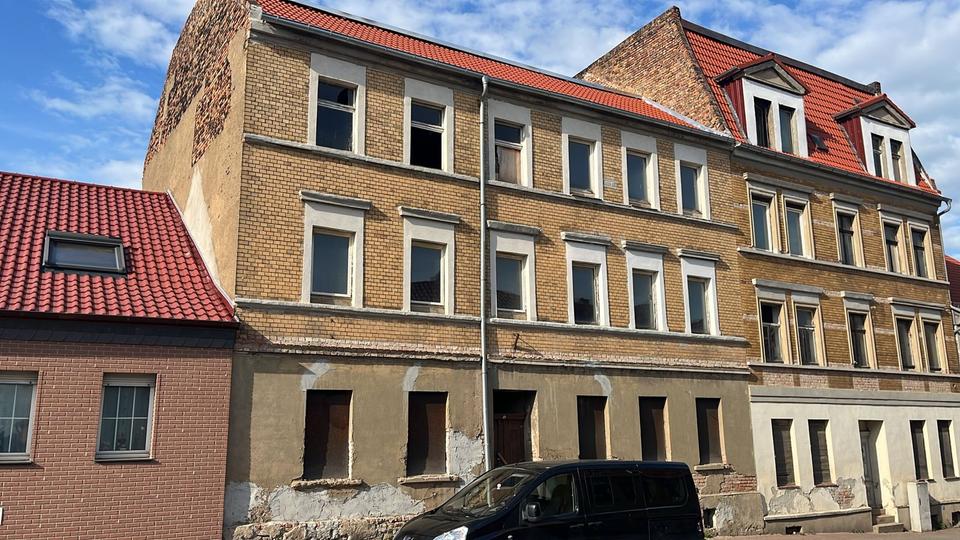 Thumbnail-Privat MEHRFAMILIENHAUS Sanierungsbedürftig Ascherseleben