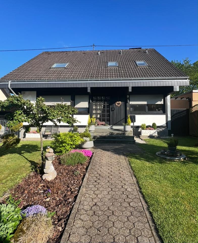 Thumbnail-Freistehendes Einfamilienhaus mit traumhaftem Garten