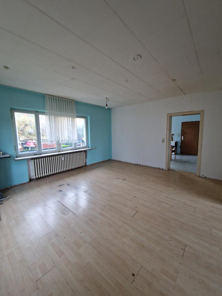 Thumbnail-renovierungsbedürftige Wohnung zu vermieten in Tambach