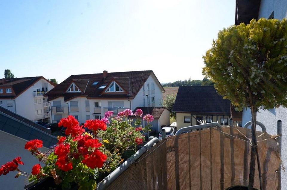 Thumbnail-Stilvolle, gepflegte 2-Zimmer-DG-Wohnung mit Balkon in Baiertal