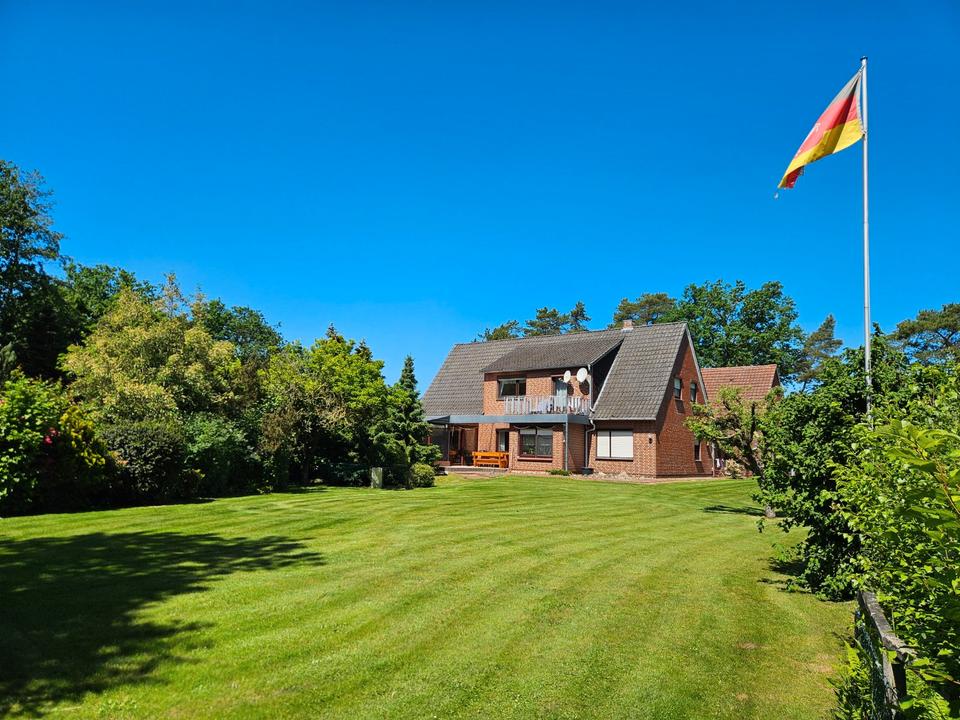 Thumbnail-Einfamilienhaus mit Einliegerwohnung und großen Grundstück