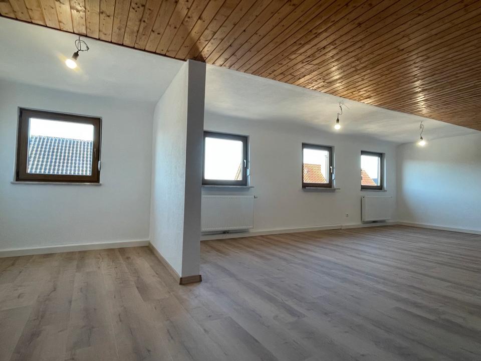 Thumbnail-3,5 Zimmerwohnung im Herzen von Weinstadt-Beutelsbach