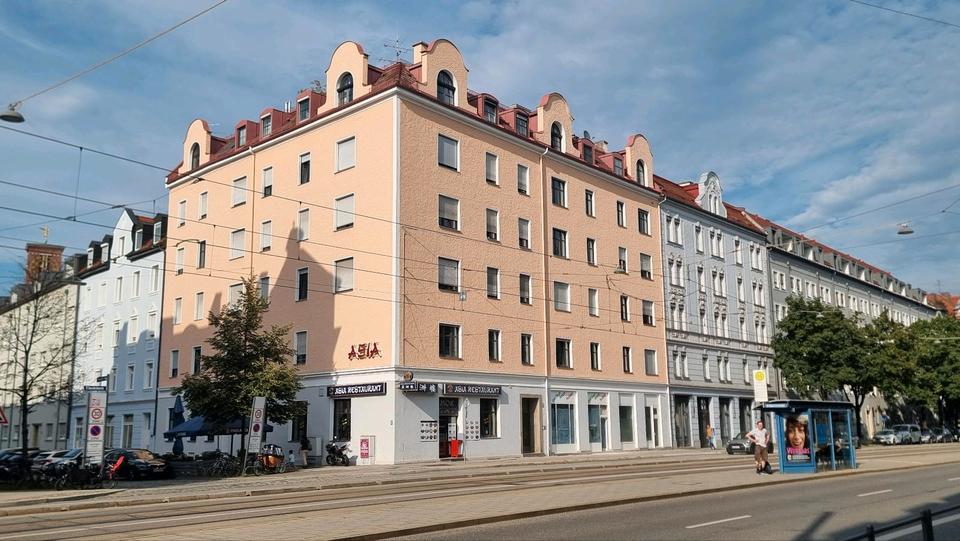 Thumbnail-*München Haidhausen - schöne 2 Zi. Altbauwohnung in toller Lage*