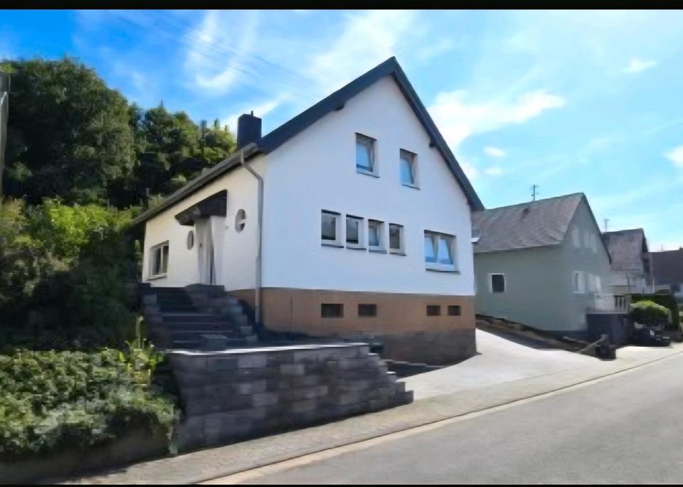 Thumbnail-Charmantes Einfamilienhaus in guter Lage