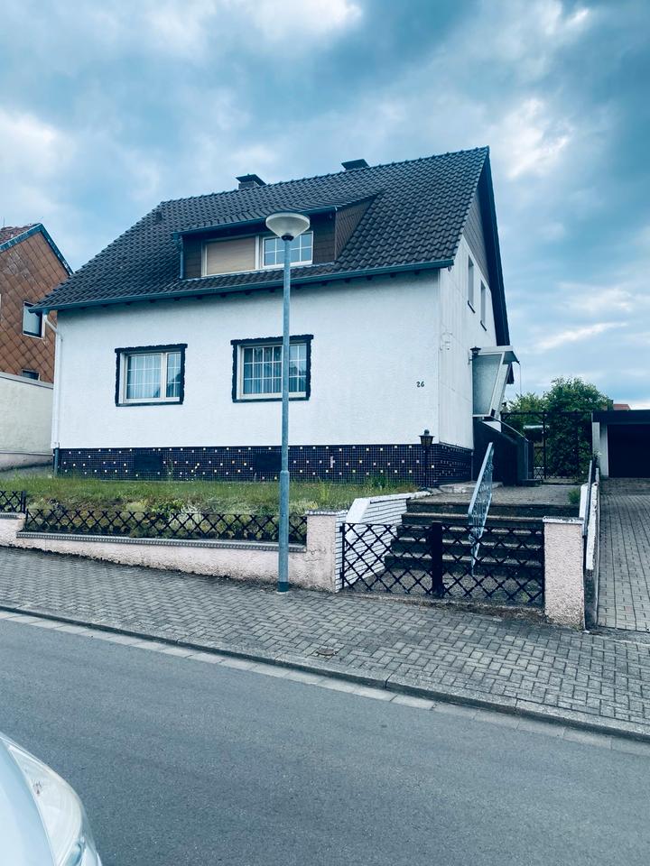 Thumbnail-Ein-Zweifamielienhaus