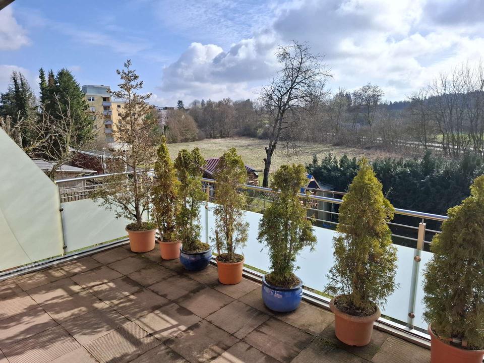 Thumbnail-Gepflegte 4-Zi.-Balkonwohnung mit Garage in Sulzbach-Rosenberg