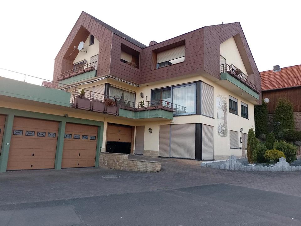 Thumbnail-Schönes Architekten-Haus mit Einliegerwohnung und 5 Garagen