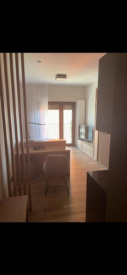 Thumbnail-1-Zimmer Wohnung im 7. OG mit Aufzug in Frankfurt-Niederrad