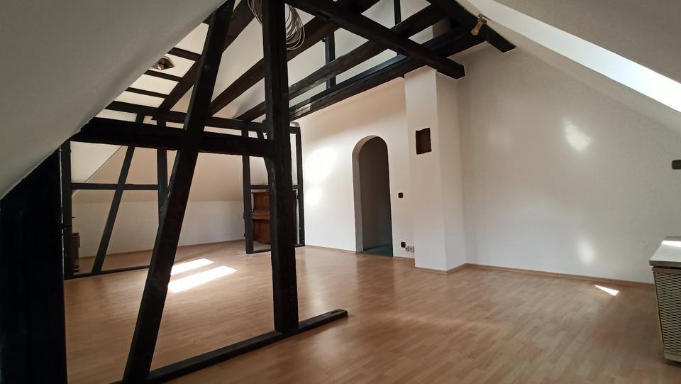 Thumbnail-Dachgeschoss 2,5Zi Whg Ausbau bis ca. 90qm zu Verkaufen 259.000 €