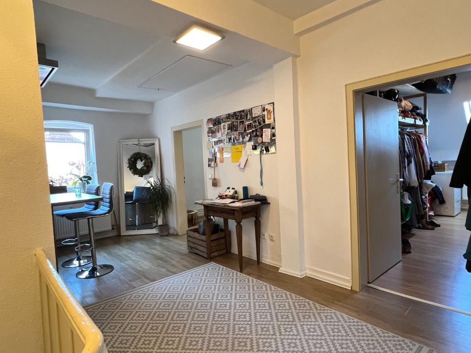 Thumbnail-5-Zimmer DG-Wohnung mit EBK & Top-Lage in Hünfeld (1min. vom Bhf)