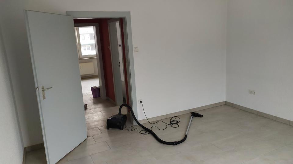 Thumbnail-2 Zimmer Wohnung Wohnzimmer Küche Diele Bad + Abstellraum+Balkon