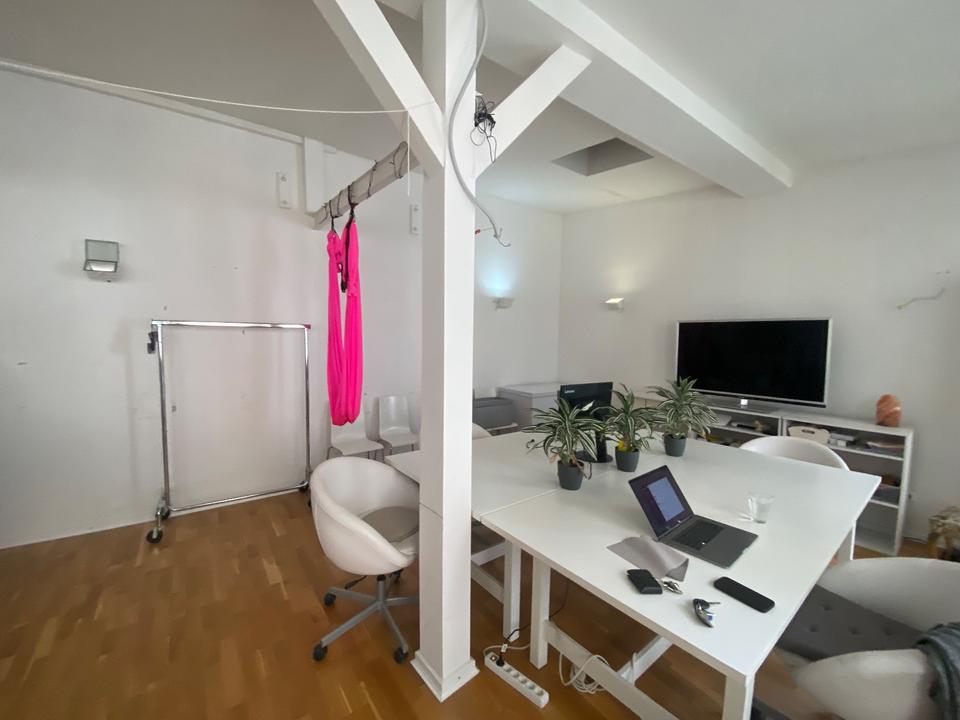 Thumbnail-Schanze: Büro Arbeitsplatz - Loft mit Küche, Bad & Innenhof