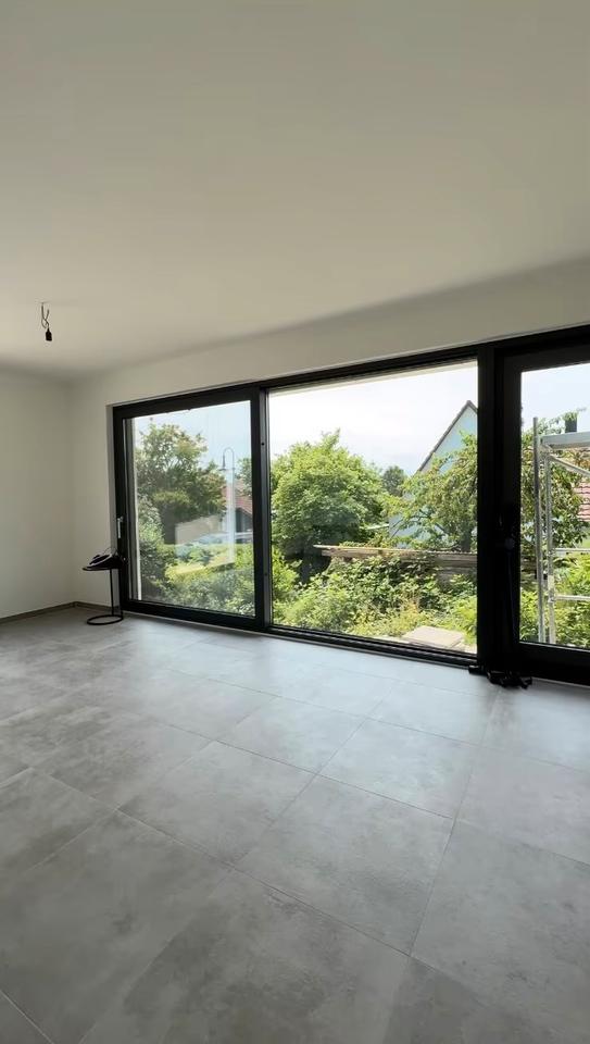 Thumbnail-Moderne 2-Zimmer-Neubauwohnung mit Terrasse und schöner Aussicht